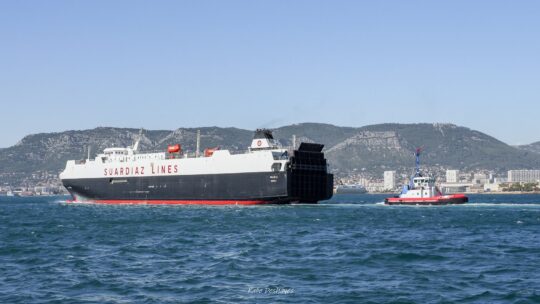 TOULONNAIS XVII, Snrtm Paca Var  pour l’assistance du GALICIA, Suardiaz Group. Le Car Carrier a effectué une courte escale pour chargé 500 voitures pour l’Algérie.