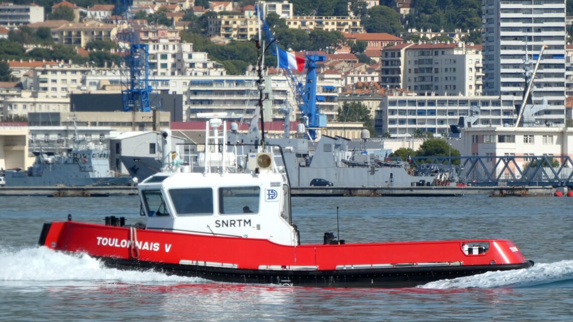 ” TOULONNAIS V ” en petite rade au passage devant Monaco Marine le 29 septembre 2020